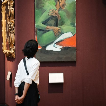 A highlight image for visitor looking at contemporary art